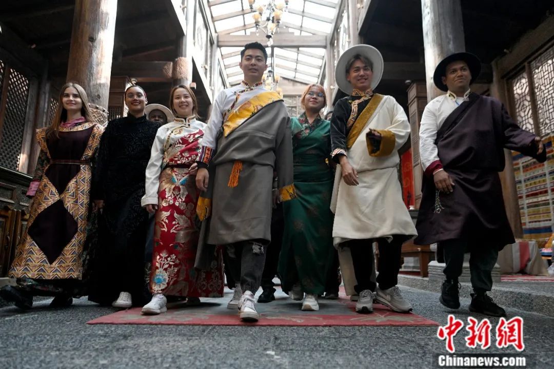 “City不City啊”？中文是如何与英文走到一起的？